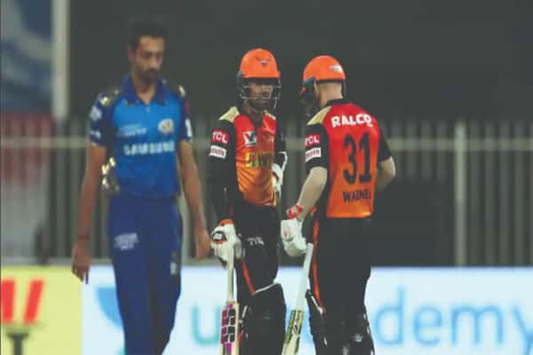 David Warner and Wriddhiman Saha(MI vs SRH)